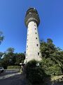 Der Fernsehturm aus der Nähe (Weitwinkel)