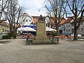 Station 12: Kugeldenkmal von 1846.