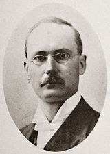 Dr. D.F. Malan, leraar van 1906 tot 1913. Sy enigste ander gemeente was Graaff-Reinet (1913–'15), waarna hy die bediening verlaat het om redakteur van Die Burger te word. Van 1948 tot 1954 was hy eerste minister van die Unie.