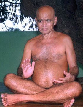 Acharya5 (cropped)