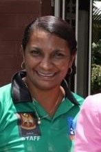 Nova Peris (links) in 2012