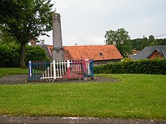 Monument à Heucourt.