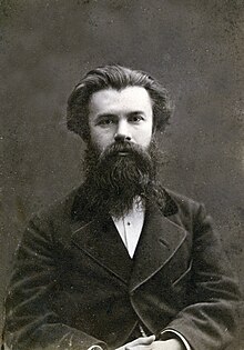 Portrait photograph of Mykhailo Drahomanov