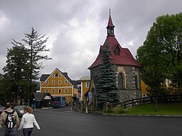 Glasmuseum och kapell i Harrachov