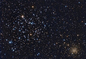 散開星団M 35（左）と NGC 2158（右）。