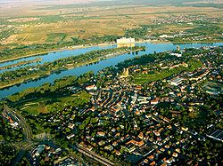 View of Breisach from above. The French town of Neuf-Brisach is located in the upper left corner.