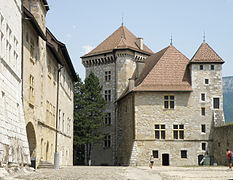 Cour du château.