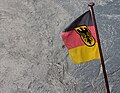 Bundesdienstflagge am Heck eines Strompolizei-Motorbootes