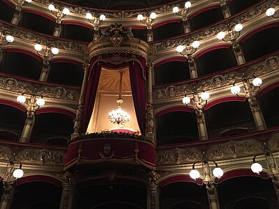 Il palco reale.