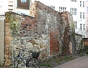 Mauerrest zwischen Ebhardtstraße und Friedrichswall