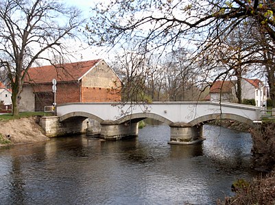 Pont en pierre à Lozice.