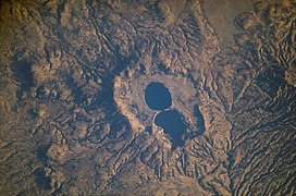 Dutsen Dendi Double Crater Lake, Habasha (aka gani daga ISS )