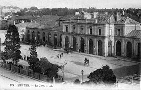 Le bâtiment voyageurs vers 1900.