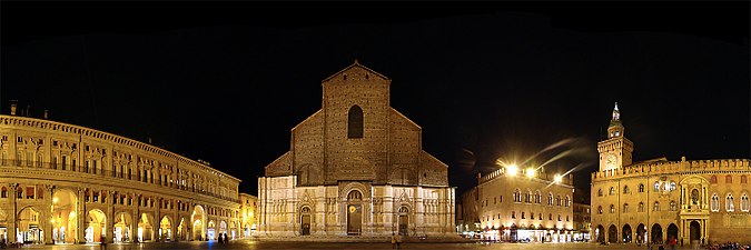 De Piazza Maggiore, het centrale plein van de stad