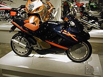 De Gilera CX 125 uit 1991 was zeer futuristisch met voor en achter een enkelzijdige wielophanging