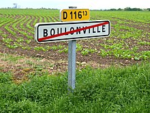 Sortie de Boulonville par la RD 11613.