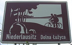 Touristisches Hinweisschild „Niederlausitz Dolna Łužyca“