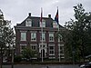 Vrijstaande villa in een historiserende bouwstijl, Indonesische Ambassade