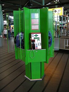 Moderne 6-in-1-telefooncel op Schiphol