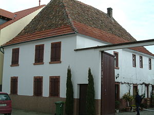 Ehemaliges Wohnhaus eines Dreiseithofs