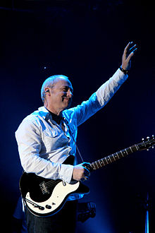 Knopfler in 2006