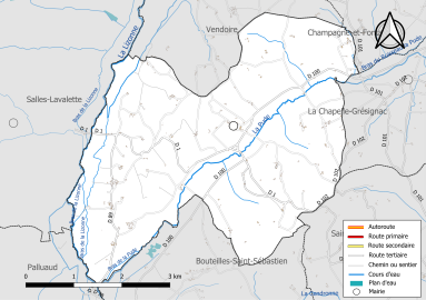 Carte en couleur présentant le réseau hydrographique de la commune