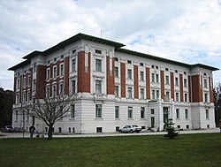 Amstetten-Mauer hospital main building