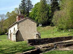 Vue de la chapelle Notre-Dame de Varouse.