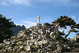 Standbeeld van Notre-Dame-des-Neiges bij de Col de Bavella