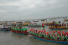 Qintong drakbåtsfestival i Jiangyan.