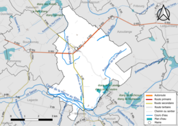 Carte en couleur présentant le réseau hydrographique de la commune