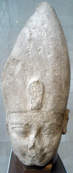 A fragmentary statue o Ahmose I, Metropolitan Museum o Airt.