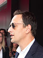 Josh Charles interpreta Daniel Logan.