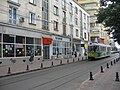 Tramvai trecând pe Str. Cuza Vodă