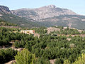 La ermita de Las Vírgenes con la peña Isasa al fondo.