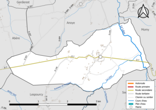 Carte en couleur présentant le réseau hydrographique de la commune