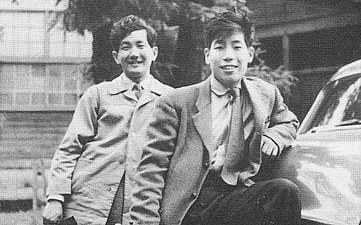 konduktorHiroyuki Iwaki(kiri) dan Naozumi Yamamoto (kanan)