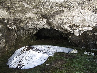 Portal der Höhle