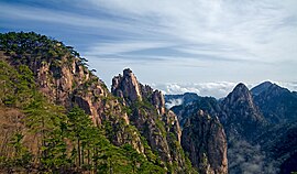 Pemandangan panorama lanskap alam Huangshan