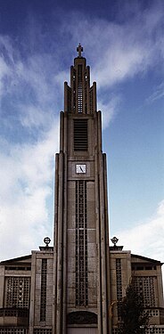 Preĝejo Notre-Dame de Raincy, de Auguste Perret.[23]