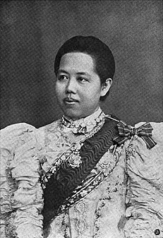 Saovabha Phongsri, Si Phatcharinthra - Vương thái hậu của Thái Lan, mẹ của Quốc vương Rama VI cùng Rama VII