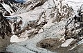 Camp Base de l'Everest a Nepal, la Cascada de Gel de Khumbu està a la dreta.