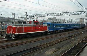 DE10形ディーゼル機関車（松山駅）