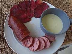 Assiette comtoise de saucisse de Morteau de brési.