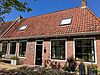 Woning onder dwars zadeldak