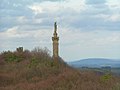 Die Mariensäule überragt den Stadtteil Trier-West.