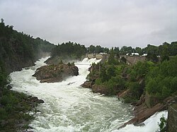 Vesiputouksia Götajoessa Trollhättanin lähellä.