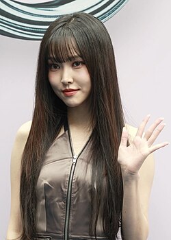 Yuju in Seoul Fashion Week in September 2024.