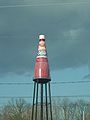 Le plus grand château d'eau en forme de bouteille de Ketchup du monde à Collinsville dans l'Illinois, construit en 1949