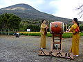 Taiko drummers wearing kimono made from kihachijō cloth